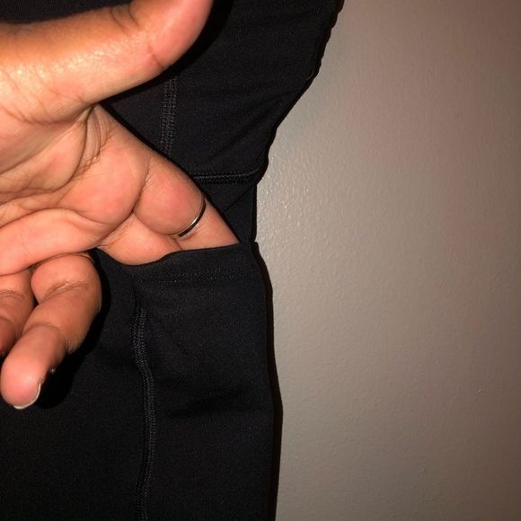 Victoria’s Secret leggings - basic black cropped/ankle - Picture 6 of 6